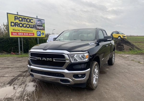 Dodge RAM cena 109900 przebieg: 40458, rok produkcji 2019 z Rzeszów małe 781